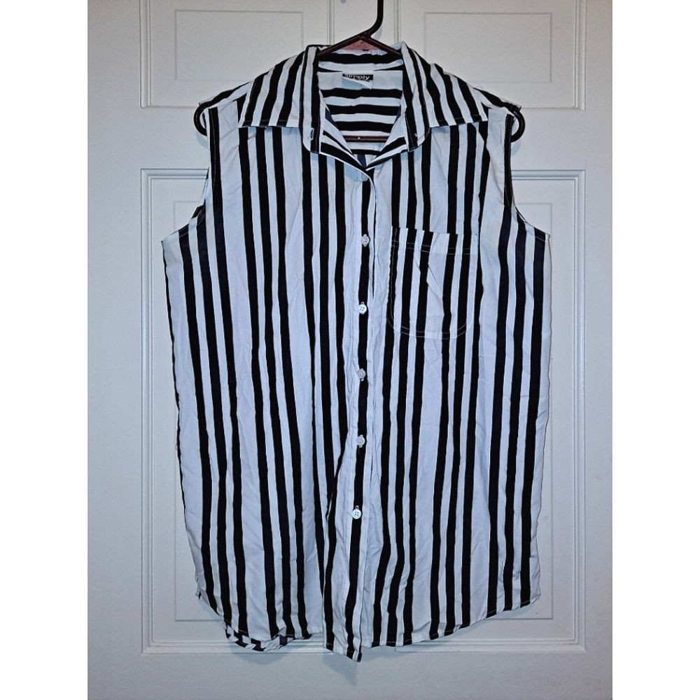 Women’s sleeveless collared stripe blouse holiday formal party travel business